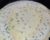 Foto del paso 5 de la receta: Crepes rellenos de repollo y langostinos con bechamel de queso