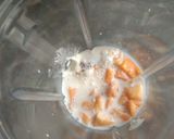 A picture of step 2 of Mango banana smoothie.