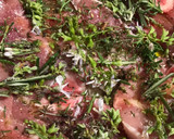 Foto del paso 2 de la receta: Carne en adobo de hierbas, al carbón de leña de algarrobo