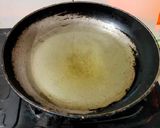 Foto langkah ke 6 dari resep Roti Tawar Goreng isi pisang coklat.
