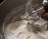 Foto langkah ke 5 dari resep Tiramisu à la mangue / tiramisu mangga.