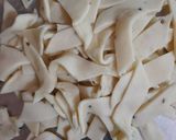 खस्ता नमक पारे (Khasta namakpare recipe in hindi) रेसिपी चरण 3 फोटो