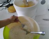 Foto del paso 2 de la receta: Bizcocho de plátano y frambuesa, con aceite de oliva
