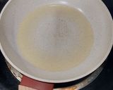 Foto langkah ke 1 dari resep Potato Cheese Omelette.