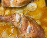 Foto del paso 3 de la receta: Muslos de pollo al horno con papas