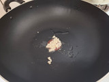 口感兼具綿密與酥脆的-堅果炒蜂蜜山藥