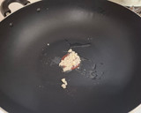 口感兼具綿密與酥脆的-堅果炒蜂蜜山藥的食譜步驟2照片