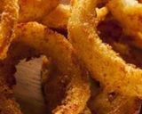 صورة لخطوة 6 من وصفة بصل مقرمش بالدقيق 😋😋😋
