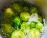Foto del paso 1 de la receta: REPOLLITOS DE BRUSELAS SALTEADOS 😋🤗👌
