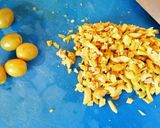 Foto del paso 9 de la receta: Ensaladilla sobre barcas de pan de gambas