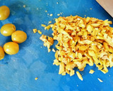 Foto del paso 9 de la receta: Ensaladilla sobre barcas de pan de gambas