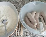 Foto langkah ke 1 dari resep Sosis goreng tepung.