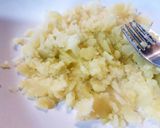 Foto del paso 2 de la receta Pulpo a plancha con puré de patatas al pimentón