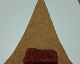 Foto del paso 3 de la receta: Medialunas integrales sin azúcar rellenas de dulce de membrillo🥐