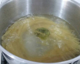 Foto del paso 3 de la receta: Espaguetti súper sabroso y fácil