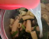 Foto del paso 9 de la receta: Tortiglioni con espinacas y gambones