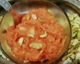 गाजर हलवा (gajar halwa recipe in marathi) रेसिपी स्टेप 4 फोटो 