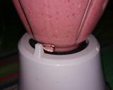 Foto del paso 2 de la receta: Smoothie de fresa con plátano
