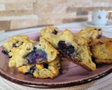 Foto del paso 5 de la receta: Bizcochitos con peras y arándanos