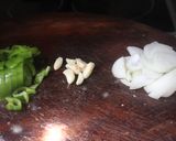 Foto del paso 7 de la receta: Merluza con gambas en salsa de tomate