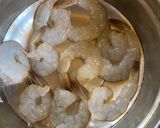 A picture of step 1 of Chingri Bhaape.