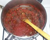 A picture of step 6 of Mushroom & tomato sauce.