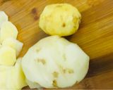 A picture of step 1 of Crispy Deep Fry Potato.