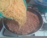 Foto del paso 4 de la receta: Spaghetti rojo con carne "Delicioso"