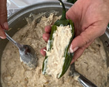 Foto del paso 7 de la receta: Chiles rellenos de pollo en frío con escabeche artesanal