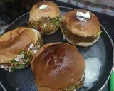 தபேலி மசாலா பாவ் பன்(dabeli masala pav bun recipe in tamil) ரெசிபி ஸ்டேப் 9 புகைப்படம்