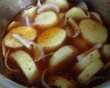 A picture of step 2 of Maeun-gamjajorim. (Spicy Potato).