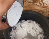 पारंपरिक उकडीचे मोदक (ukadiche modak recipe in marathi) रेसिपी स्टेप 2 फोटो