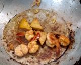 รูปขั้นตอนการทำที่ 3 ของ ผัดเปรี้ยวหวานกุ้งเต้าหู้