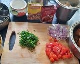 A picture of step 1 of Butter Chicken masala.