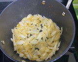 Foto del paso 3 de la receta: Pulpitos blancos encebollados