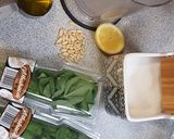 Foto del paso 6 de la receta: Corona trenzada de pan con pesto
