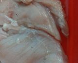 Foto langkah ke 1 dari resep Chicken Cordon Bleu.