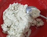 Foto langkah ke 2 dari resep Keripik Pangsit Seledri.