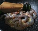 Foto del paso 3 de la receta Langostinos al ajillo con cava 🦐🍾