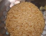 कुकर चिकन मसाला बिर्याणी (Cooker Chicken Masala Biryani Recipe In Marathi) रेसिपी स्टेप 2 फोटो