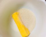 Foto del paso 2 de la receta: Marmoleado de naranja y chocolate sencillo
