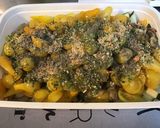 Une image de l'étape 5 de Courgette et champignons aux tomates poires et piments verts.