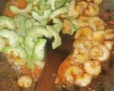 Foto langkah ke 4 dari resep Tumis Pare Udang Ekonomis.