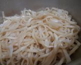 Foto langkah ke 2 dari resep Mie Jawa Pipih Goreng (Gurih Meresap, Anti Gumpal!) Jesslyn Orlane.