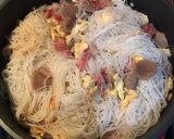 Foto langkah ke 5 dari resep Bihun Goreng Solaria.