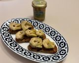 Foto del paso 1 de la receta: Tostas de melva, alcachofa y virutas de anacardo