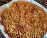 Foto del paso 3 de la receta: "Fideus rossos amb escupinyas" (Fideos dorados con berberechos)
