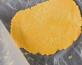 Foto langkah ke 3 dari resep Stained Glass Cookies.