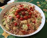 Une image de l'étape 16 de Salade de semoule aux tomates, concombre, poivrons et lomo.