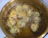 Gambar langkah 5 resipi Cucur Ikan bilis Mudah.